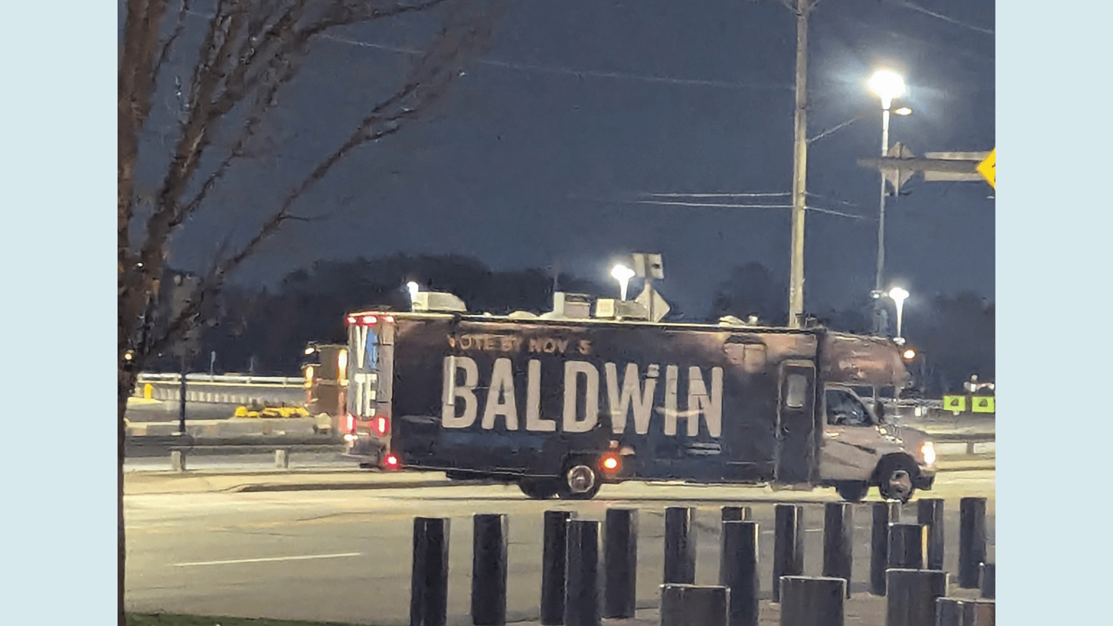 Tammy Baldwin brings bus tour to Ashwaubenon